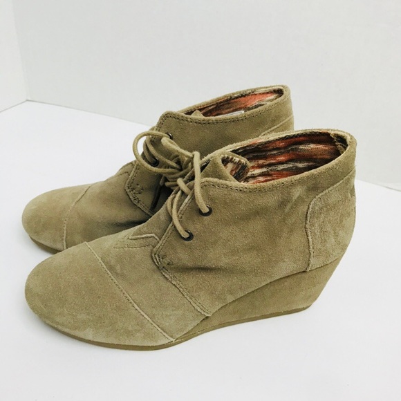 Toms Shoes - Toms Desert Wedge Suede Bootie 740817 Sz. 7 tan